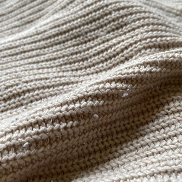 Tan knit midi/crop v neck sweater - Picture 3 of 3